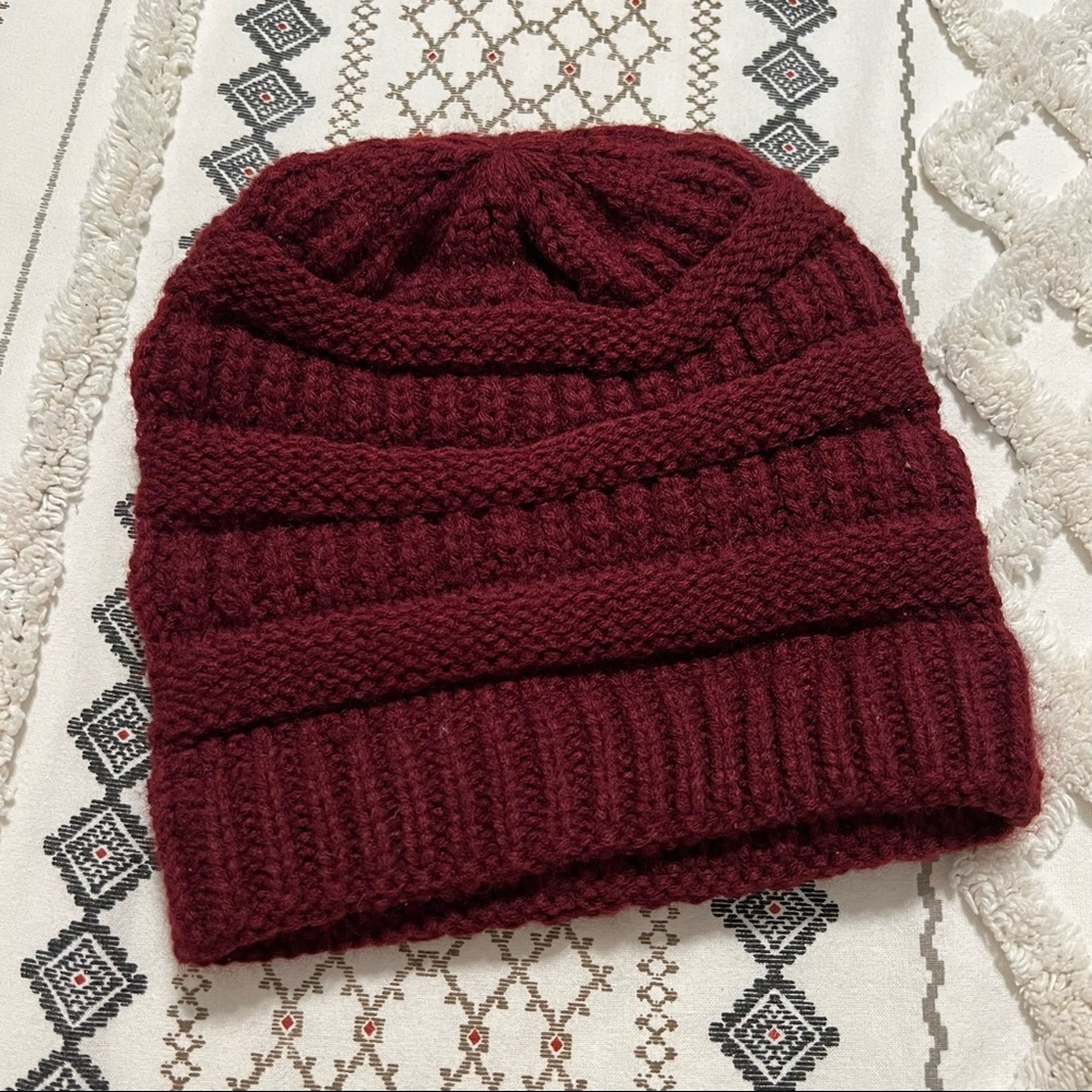Like New Women’s Knit Beanie